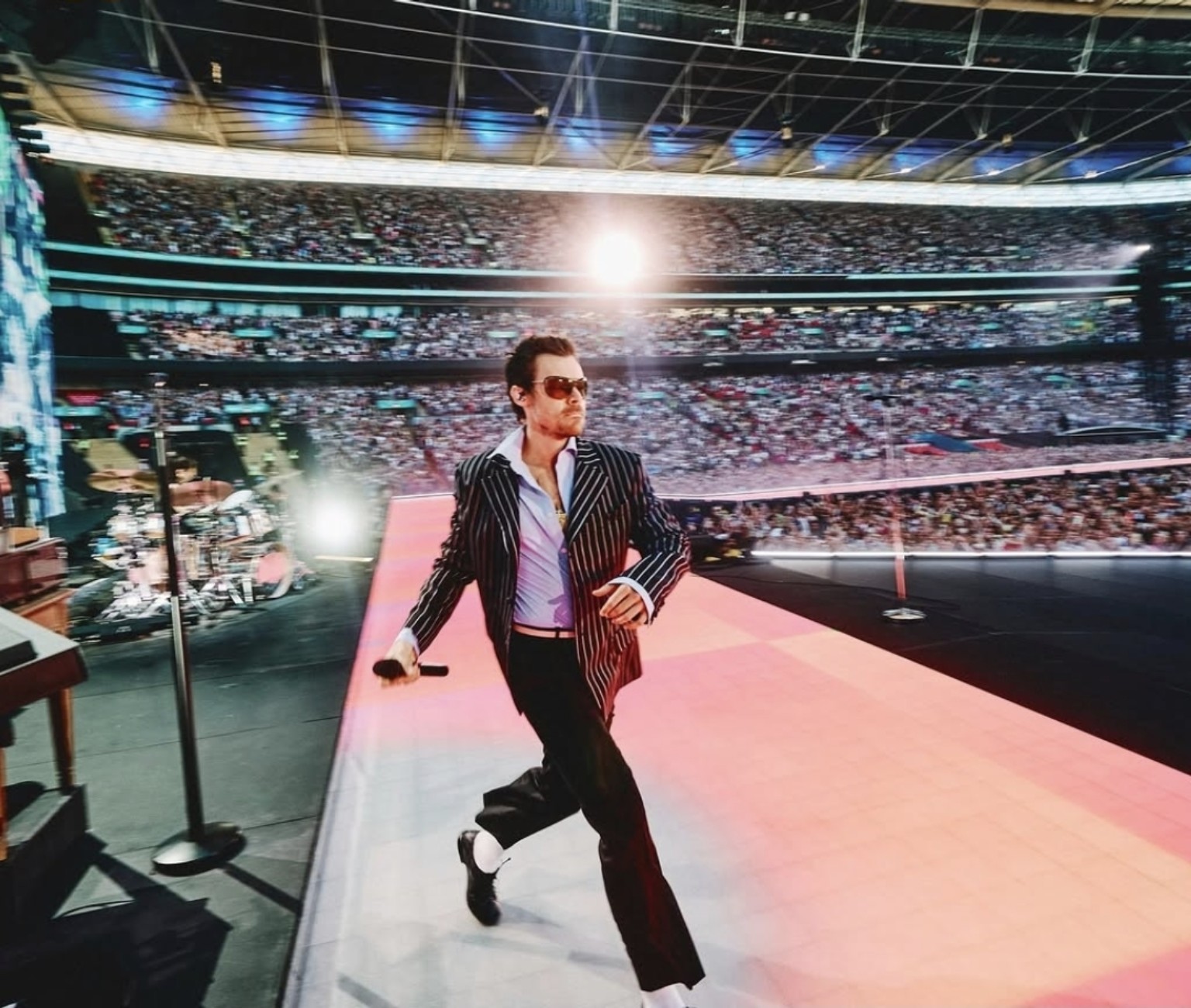 Harry Styles Kicks Off Record-Breaking Wembley Residency With Emotional One Direction Tribute